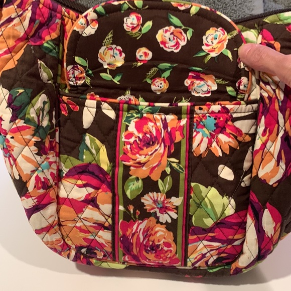 NEW -- Vera Bradley Floral Should Bag - Picture 3 of 12